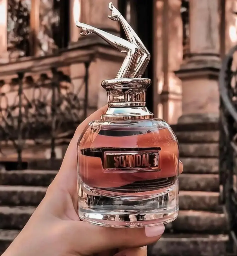 Perfume para mujer SCANDAL 1.1